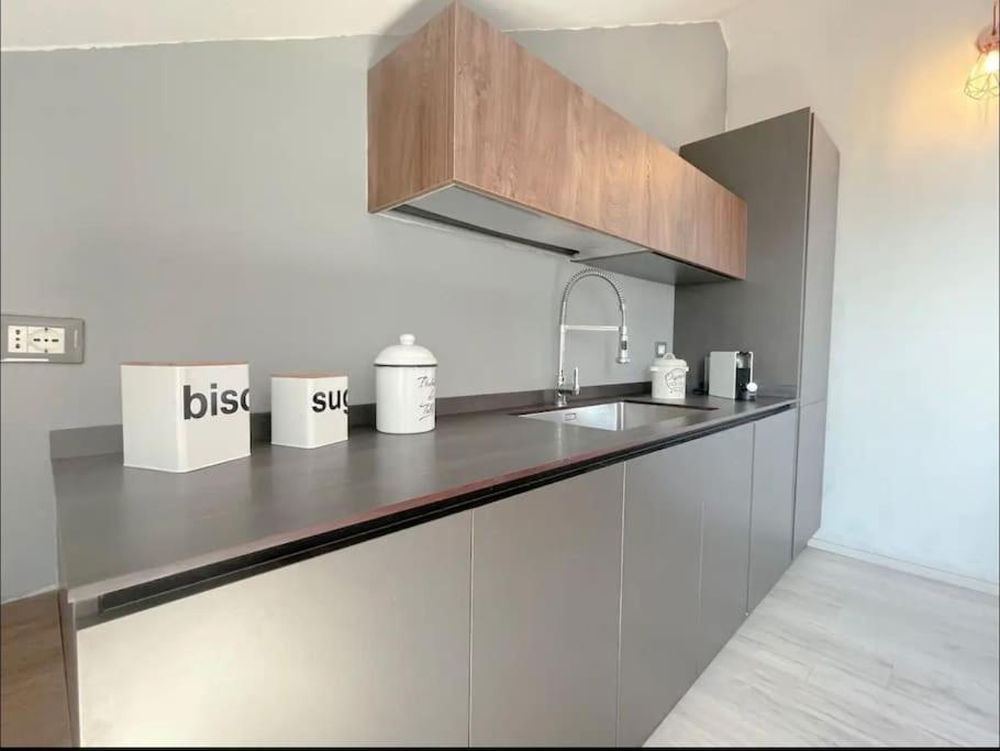 Mansarda Vista Mare A Zinola Apartment Savona Exterior photo