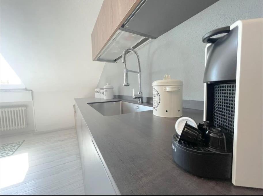 Mansarda Vista Mare A Zinola Apartment Savona Exterior photo